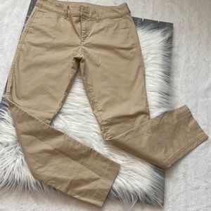 Old Navy Pixie Chino khakis size 4.